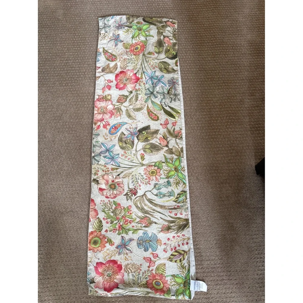 Williams Sonoma Modern Floral Table Runner 100% Linen Made in Italy 16x108 Pink
